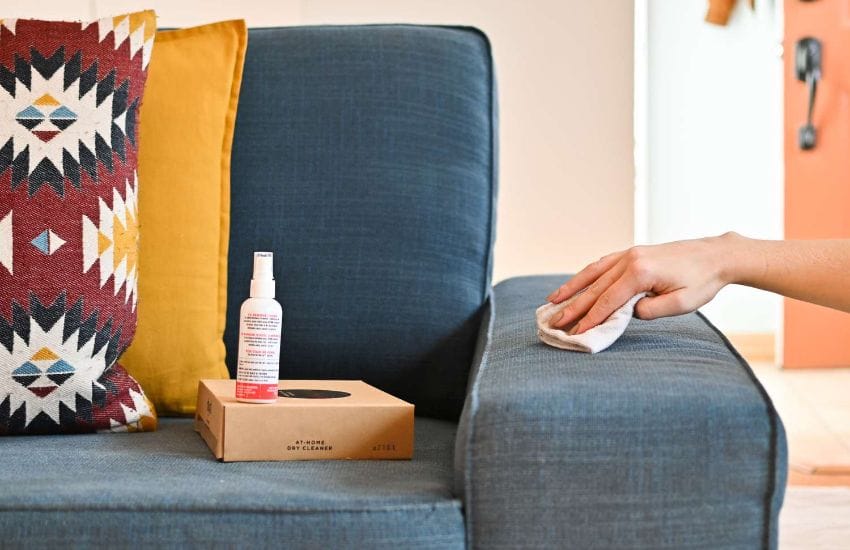 Detailed Guide To Cleaning Your Sofas At Home